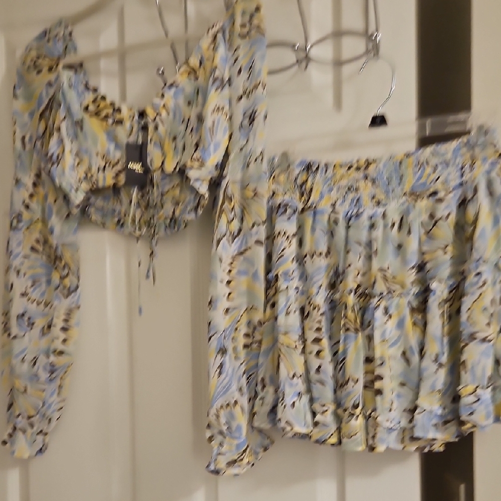 Floral Two-Piece Set with Long Sleeve Top and Skirt